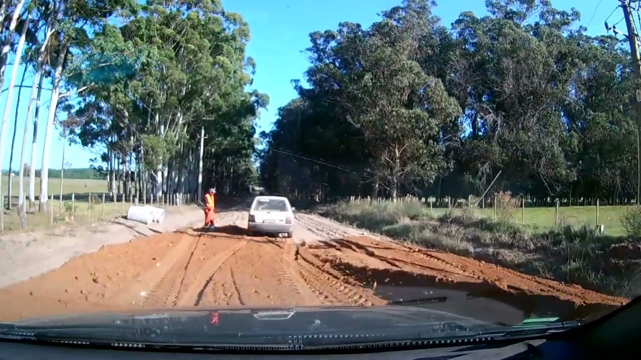 Obra Camino a la Laguna Rocha
