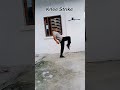 Road Fight 😱 Real Self Defence. #roadfight #selfdifence #mma #boxing #muaythai #ufc