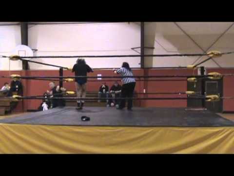 Mad Man Pondo vs Gypsy Joe in a Bag Tag Death Matc...