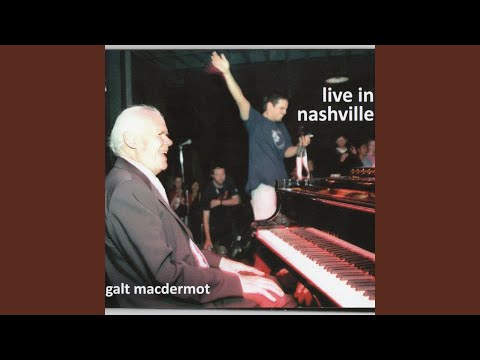 Putar Galt: Band Introductions (Live) - Galt MacDermot