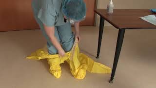 01 Ebola Training Donning PPE