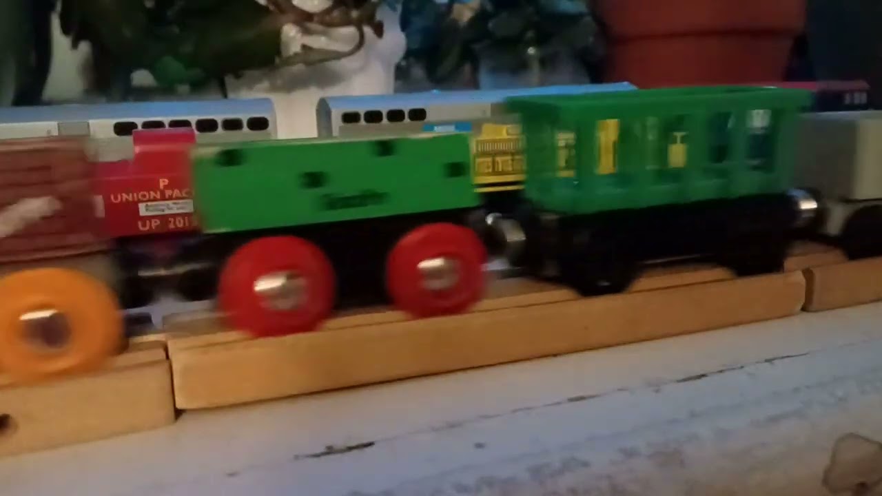 Union Pacific 7405 pulls empty coal cars