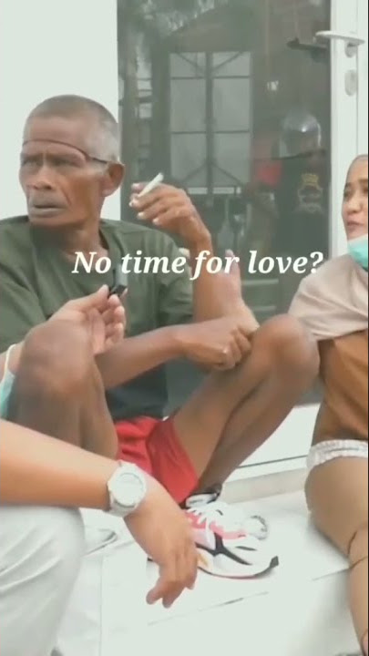 Umar sinau urip tidak ada waktu untuk bercinta 😂😂