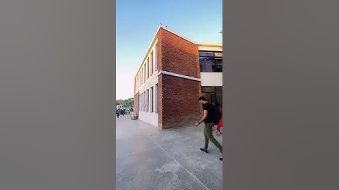 COMSATS UNIVERSITY LAHORE