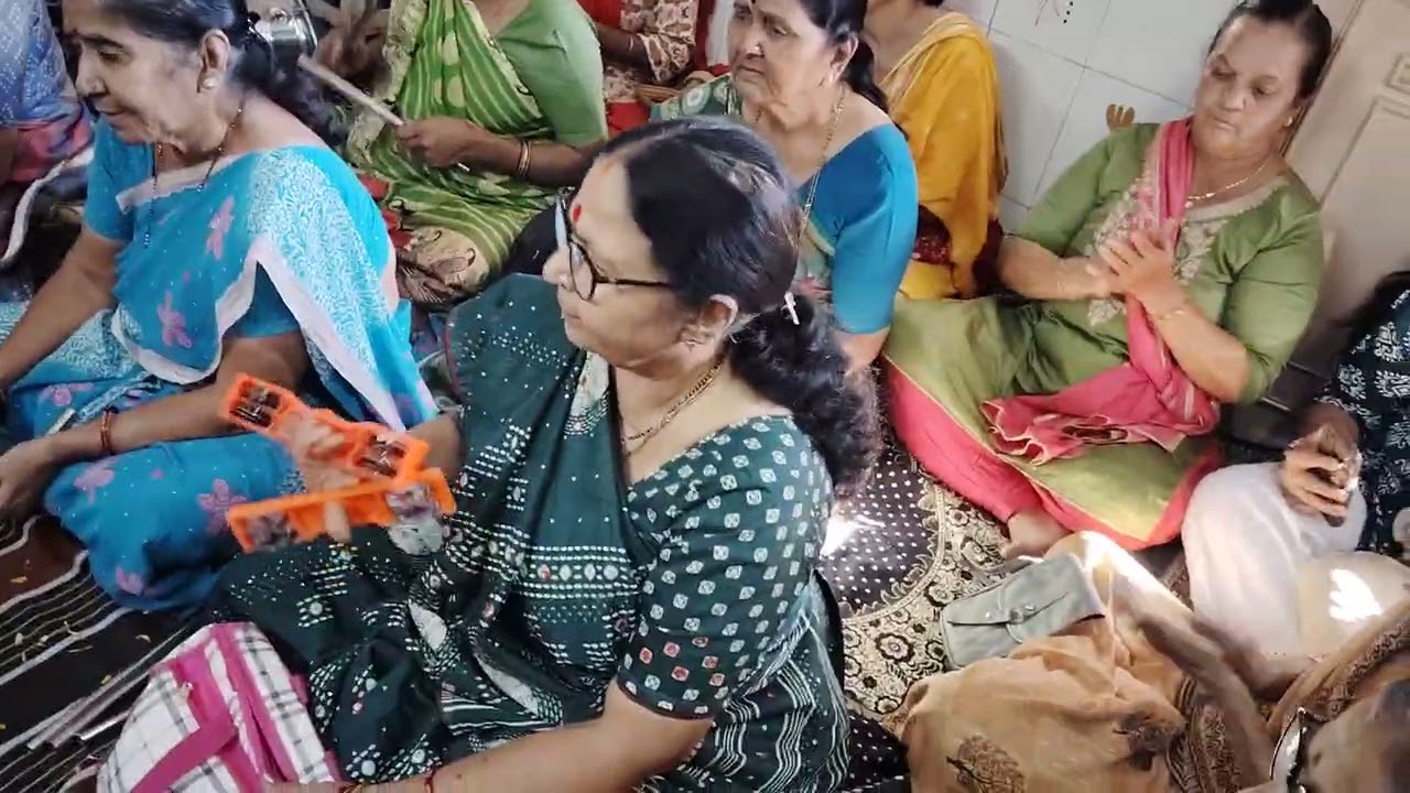 પરવાઆખી દુનિયાની છોડી (ભજનલખેલું છે) ગોપીભજન મંડળ અમદાવાદ 