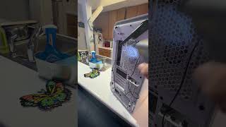 Cleaning PC with Fanttik B10 Pro Max Air Duster