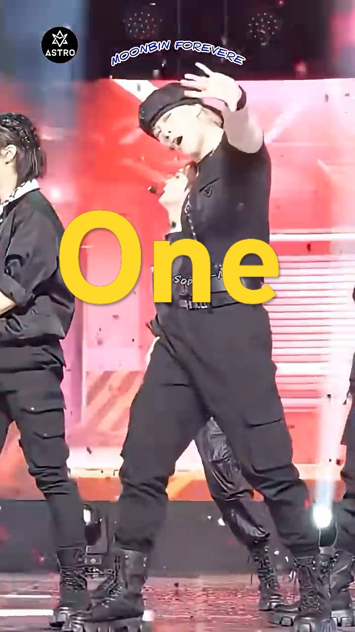 210413 ASTRO - MoonBin❤️ ONE👍Fan Cam - YouTube