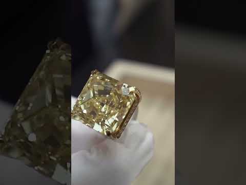 22 000 000 DIAMOND RING