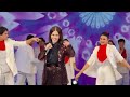 آزاده جان خواننده آهنگ عشقم را به خوشحالی است 