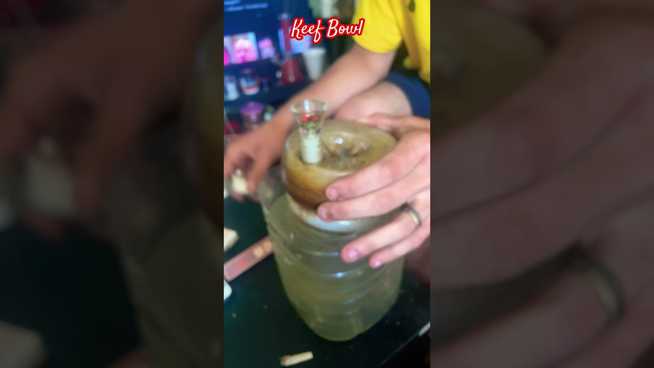 Smoking a Keef Bowl 🥵 