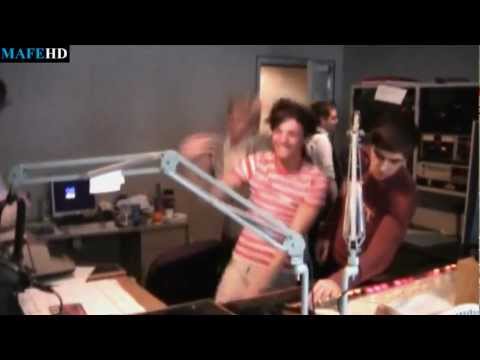 One Direction Behind The Scenes - DJ Louis Tomlinson