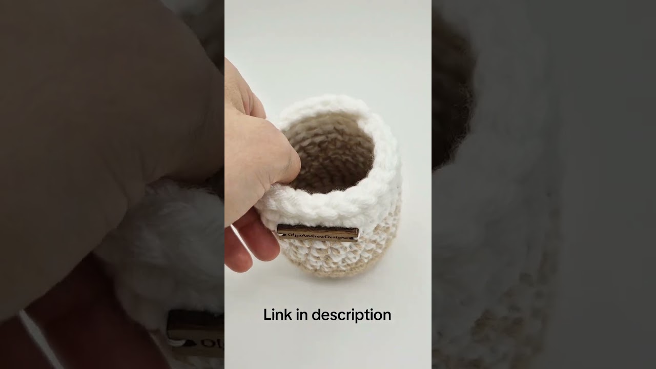 Crocheted glasses holders