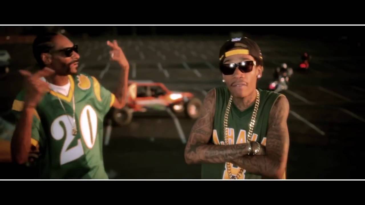 Testo Snoop Dogg Young Wild And Free