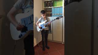 Max aus der musikschule ernsthofen hat - unter anleitung seines lehrer
carl michael bart im online-unterricht das lied "the final countdown"
eingespielt. d...