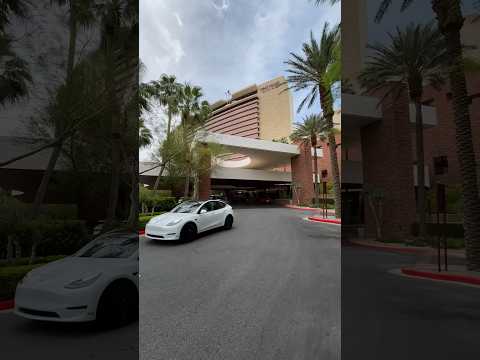 CIRCUS CIRCUS HOTEL & CASINO | Las Vegas | Trapeze Clown Juggling | Walking Tour | Las Vegas 2024