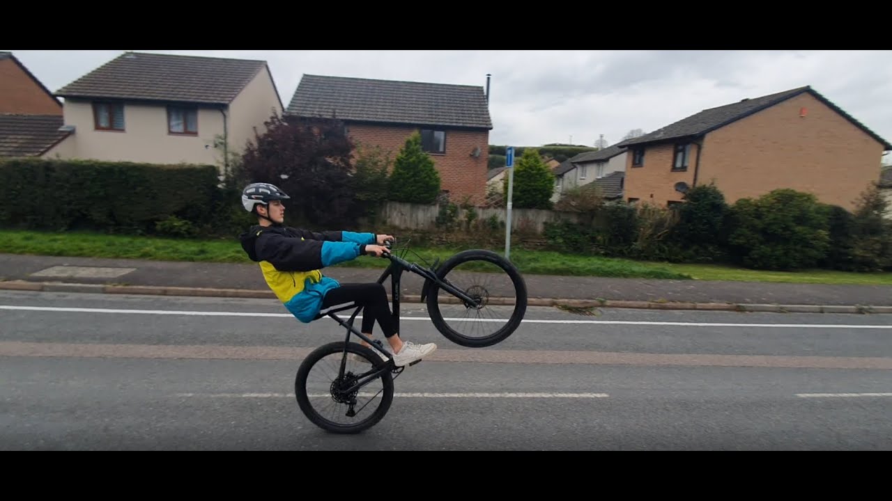 How to Wheelie a Mountain Bike in under 1 minute (5 EASY steps) YouTube