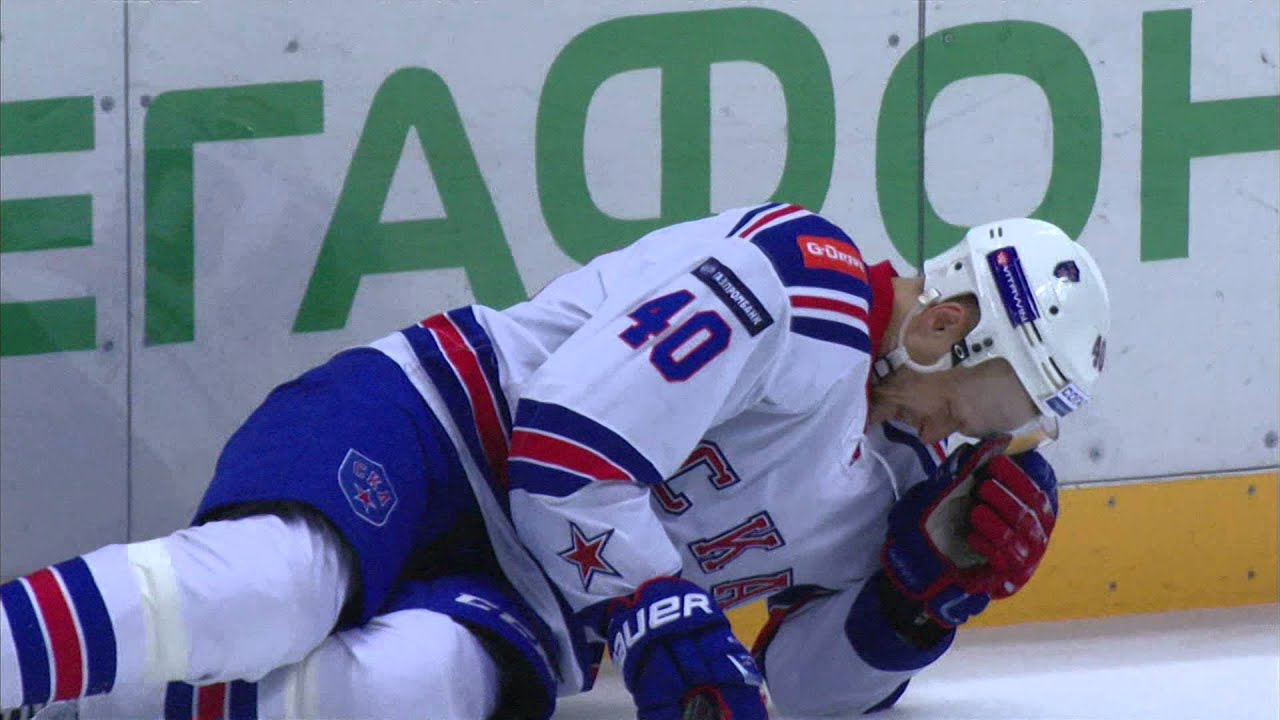 Сокрушительный силовой Робинсона на Кетове / Robinson delivers a punishing body check to Ketov