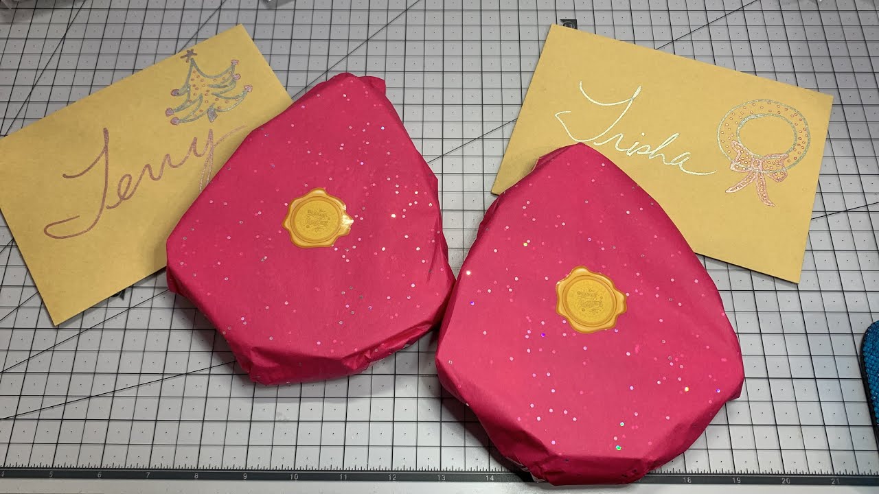 Unboxing 📦🎄 Christmas Happy Mail 💌 Gifts 🎁 for Beaders 📿