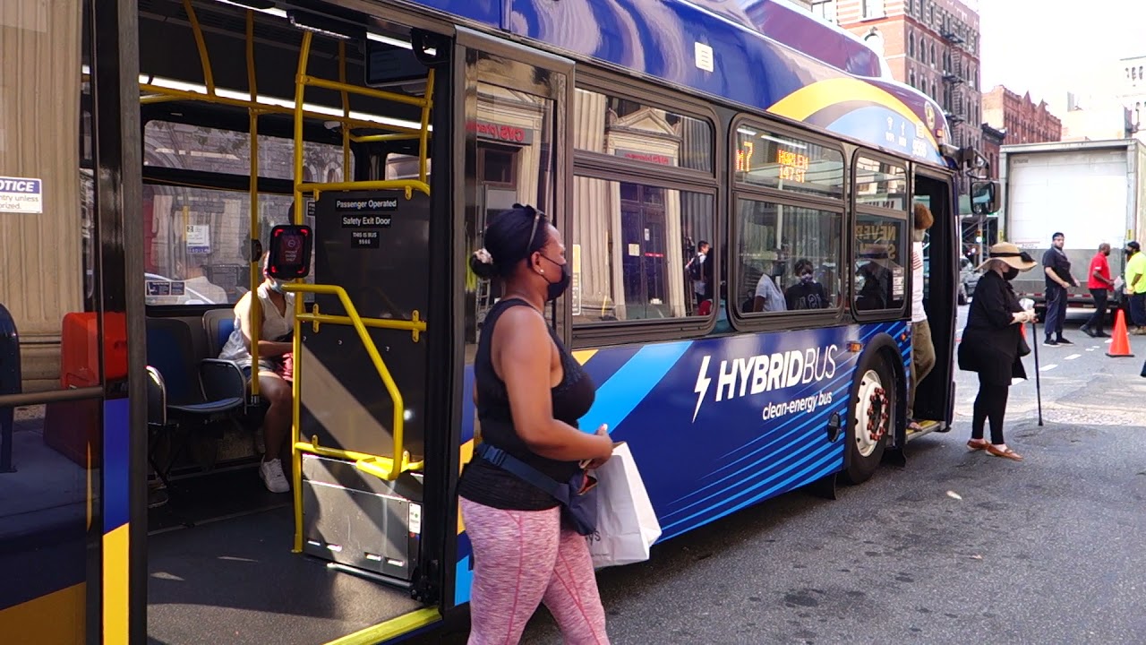 MTA New York City Bus: New Flyer XDE40 "Xcelsior" 