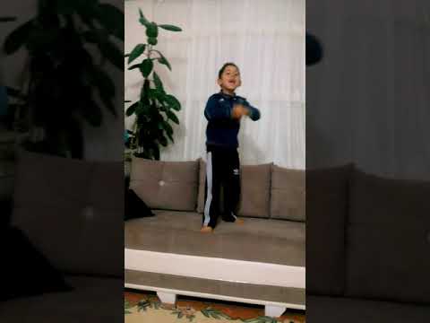 Hunharca dans eden çocuk 😂😂