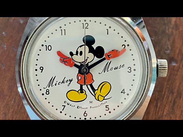 Vintage 1970s Seiko Hand Winding 5000-7000 Disney Mickey Mouse