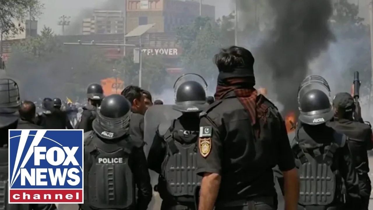 JUST IN: Hundreds of protesters storm US Consulate in Pakistan, report says