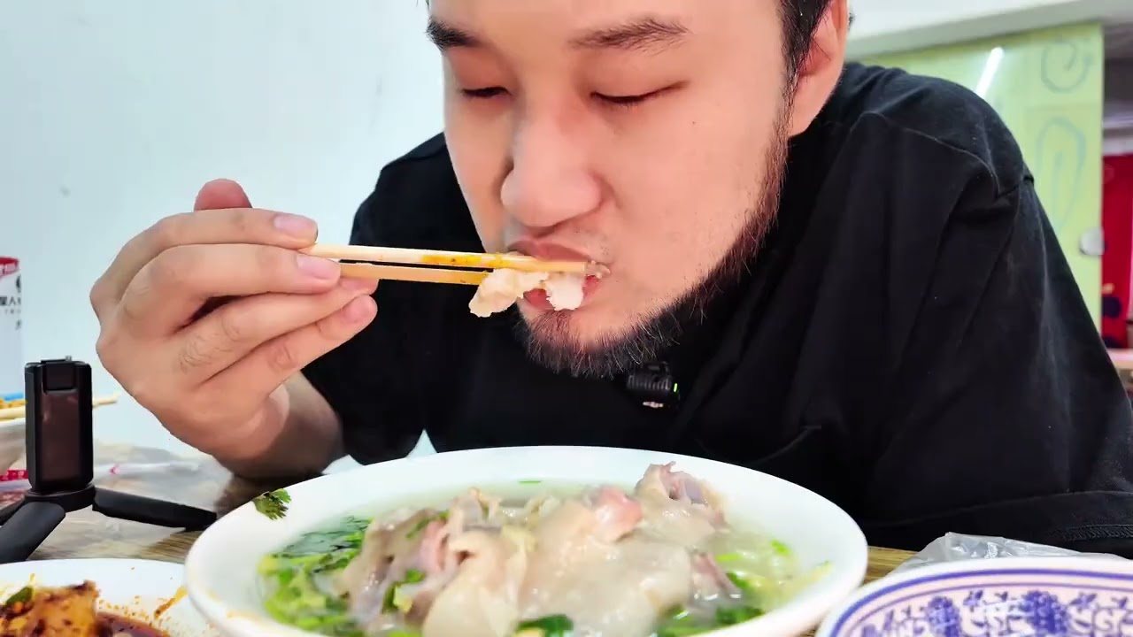 终于梦想成真了！好吃！该下楼了！ #徐州美食 #蹄花 #夜市里的烟火气 #建议普及这一口 #徐州逛吃攻略