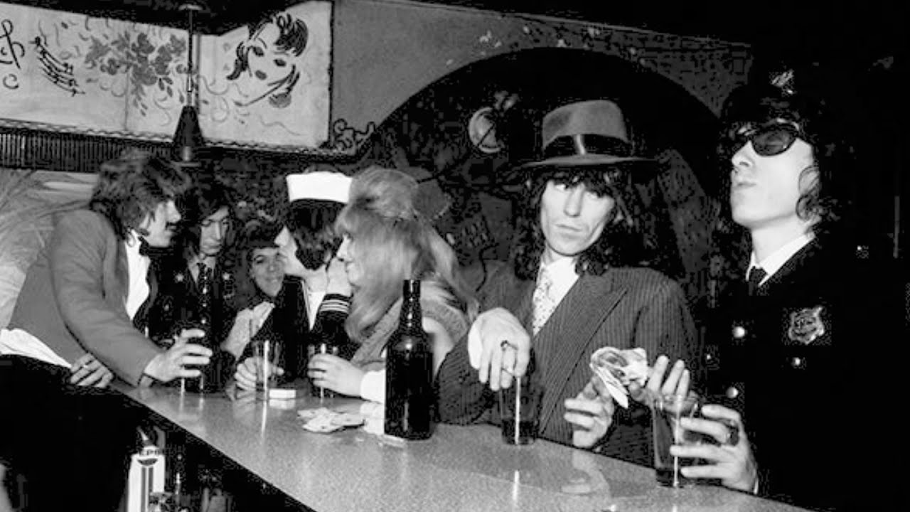 The Rolling Stones - Honky Tonk Women [Subtítulos en Español / Inglés].