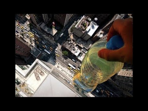 J'ai réussi à faire un bottle flip challenge à 1000m de hauteur...