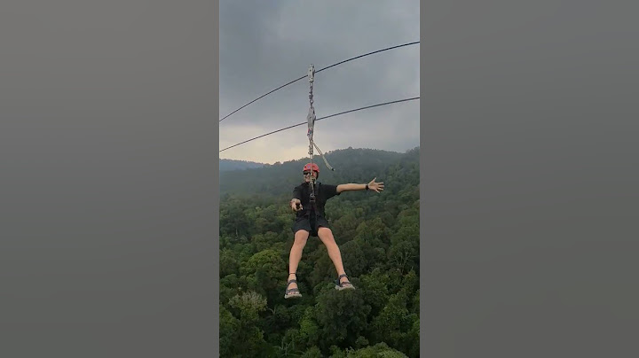 FLYING FOX di lembah purba Panjang banget hingga 735 meter