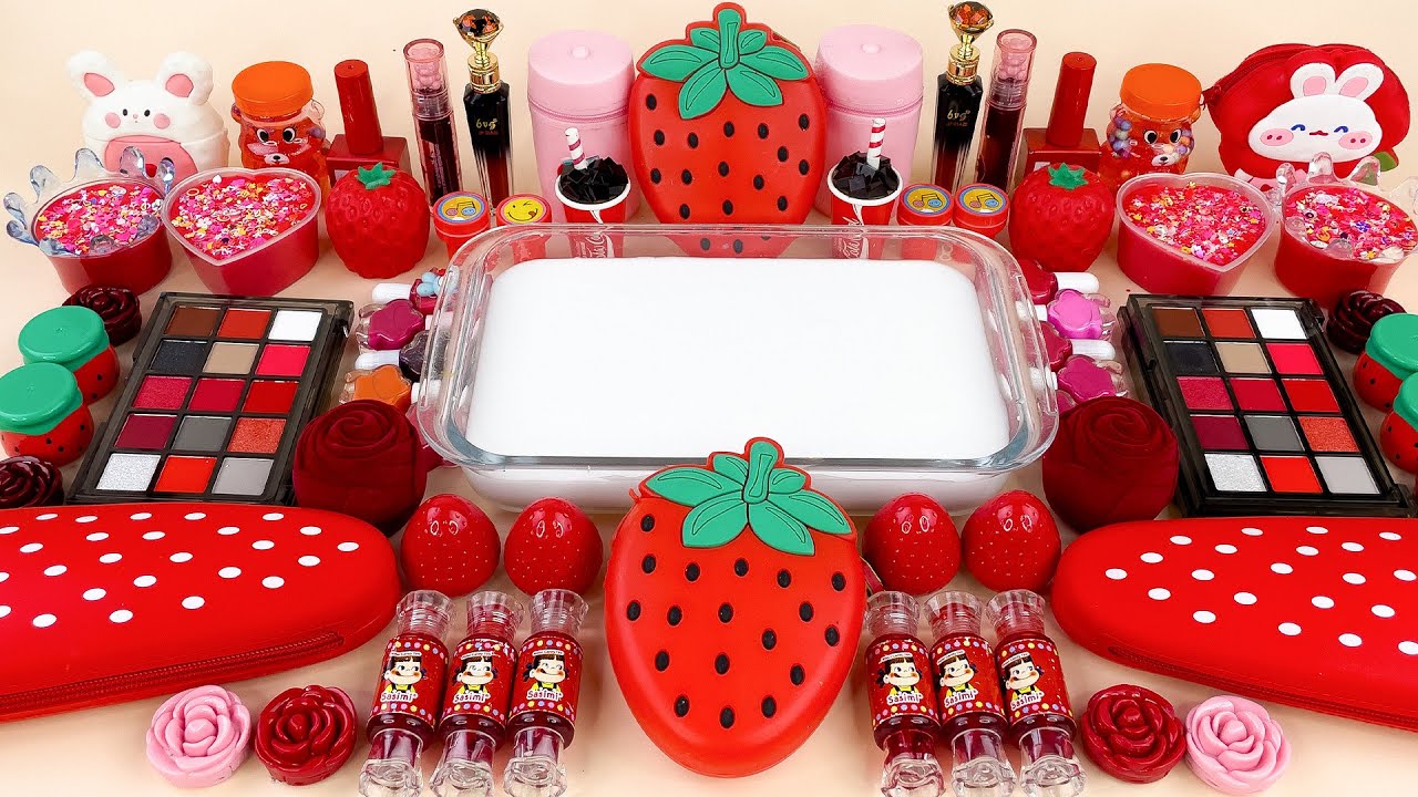 STRAWBERRY SLIME | Mixing makeup and glitter into Clear Slime | Satisfying Slime Videos
