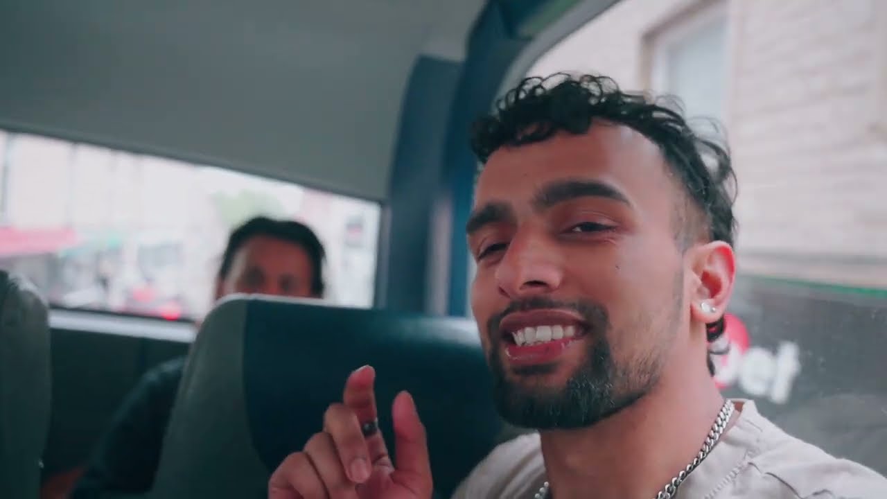 "A Day in Witney: Exploring the Town & Enjoying a Classic British Breakfast!"