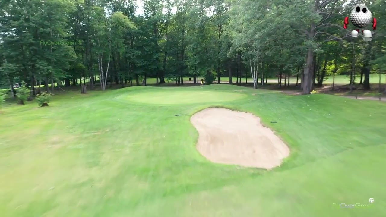 Mastering the Challenge: Hole 11 at Des Braves QC