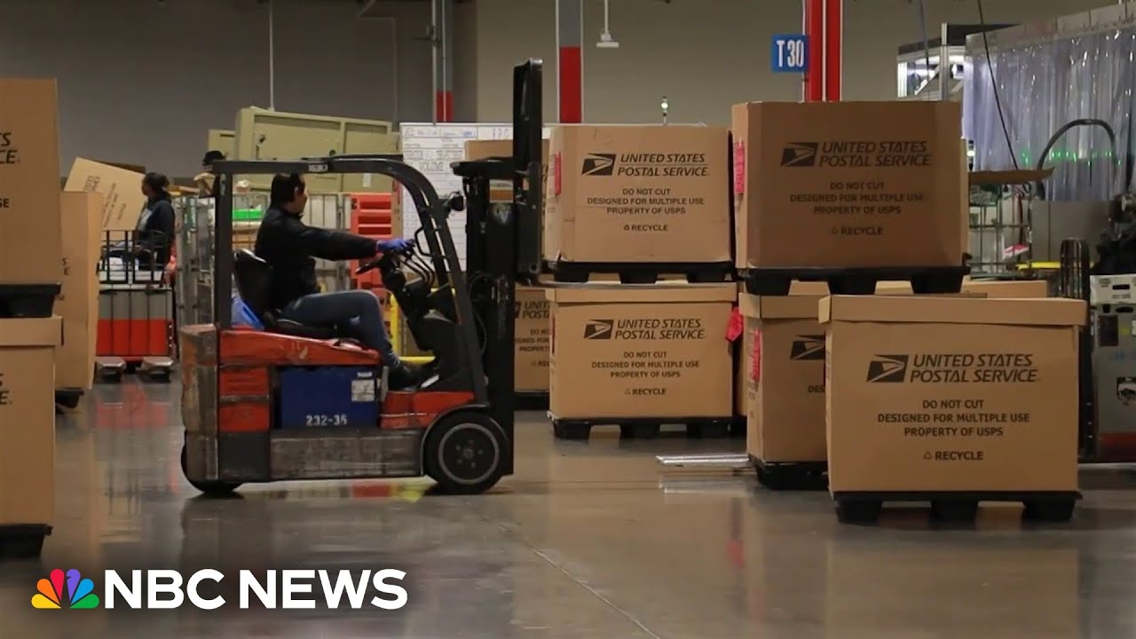 Read more about the article An inside look at largest USPS distribution facility amid holiday shipping rush – NBC News