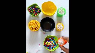 Satisfying ASMR short video. #very kinetic #satisfying #relaxing #asmr #pouringbeads