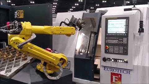 Loading / Unloading a lathe with a Fanuc Robot