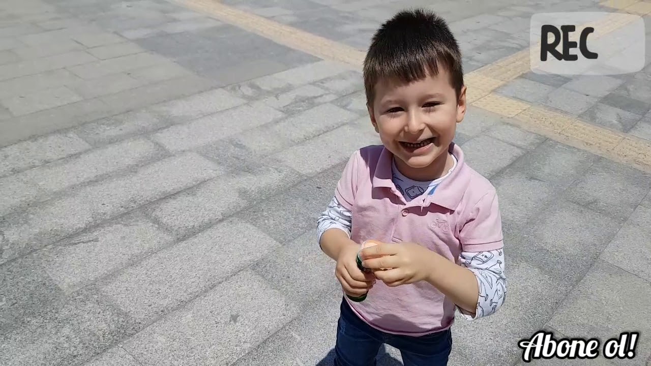 BALONCUKLARLA OYNUYORUZ..