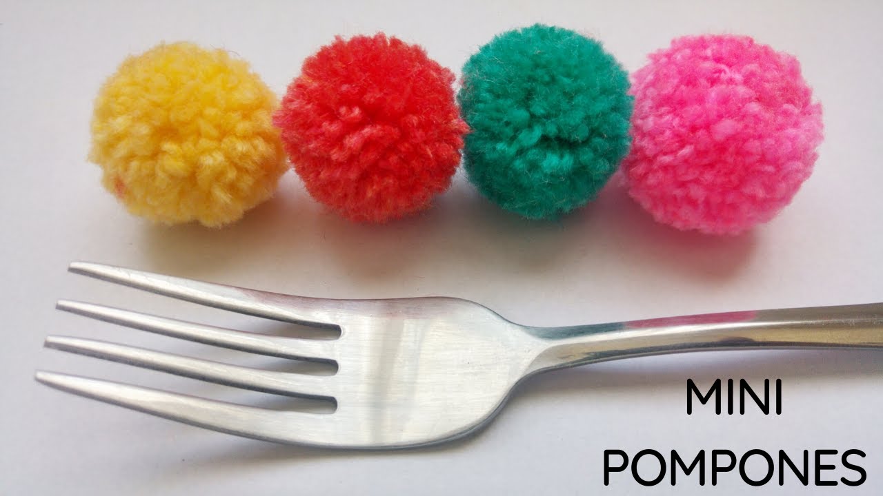 Cómo hacer pompones de lana pequeños pompones con tenedor) -