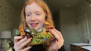 ASMR~ Tapping On Halloween Decorations + 2018 Halloween Pictures 🎃👻🍫