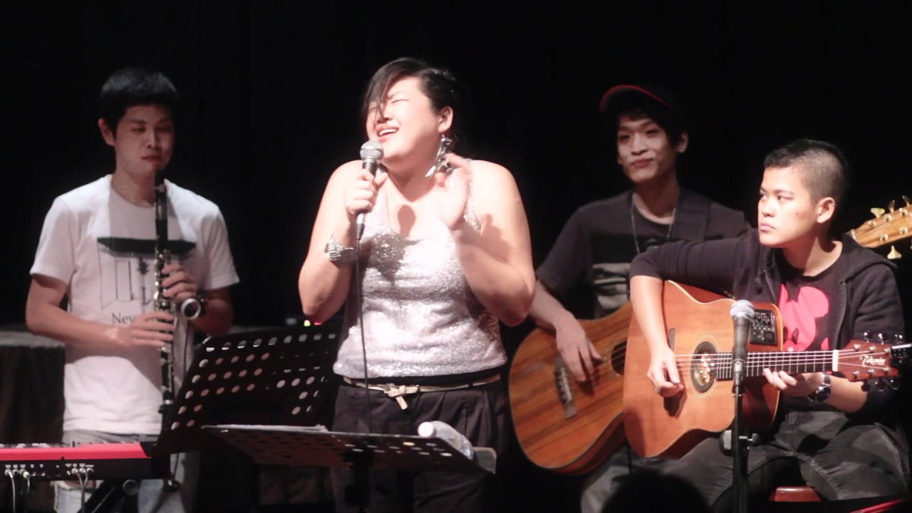 BIHZHU performing "Palpitations" (Original) Live @ No Black Tie, Kuala Lumpur (Full HD)