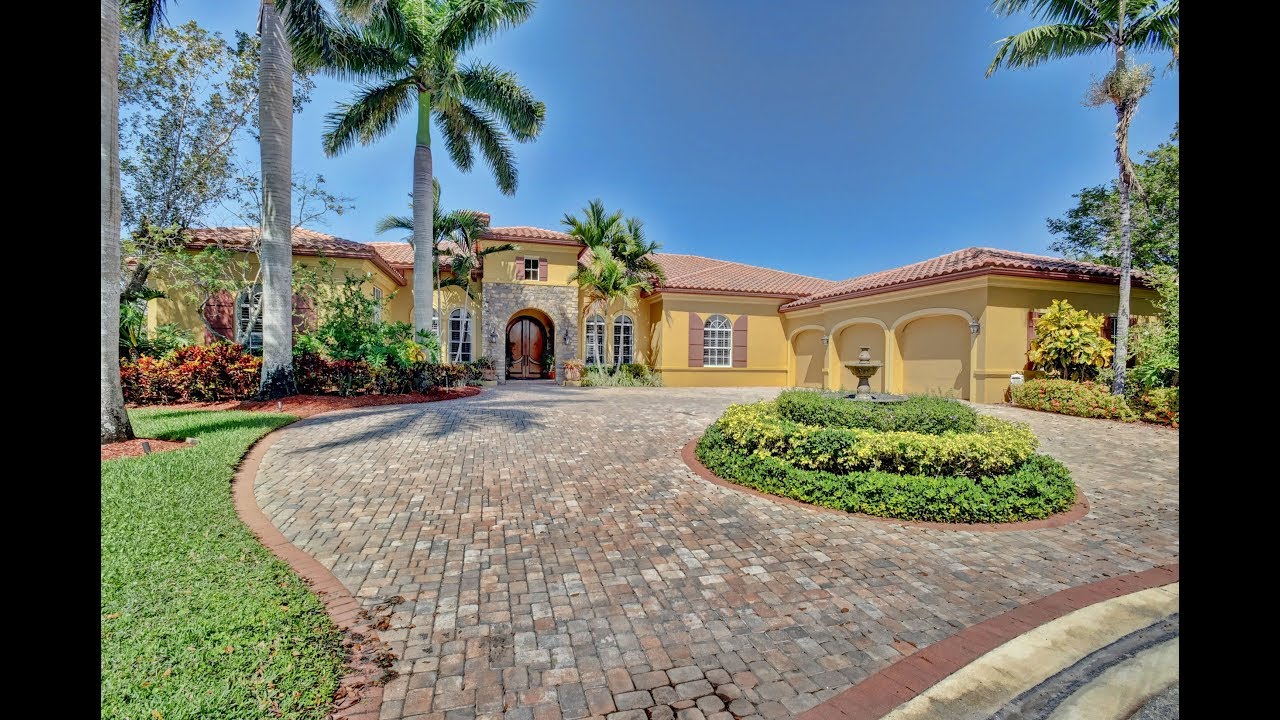 HOTTEST LISTING In Heron Bay's The Colony 7061 NW 126th Terrace