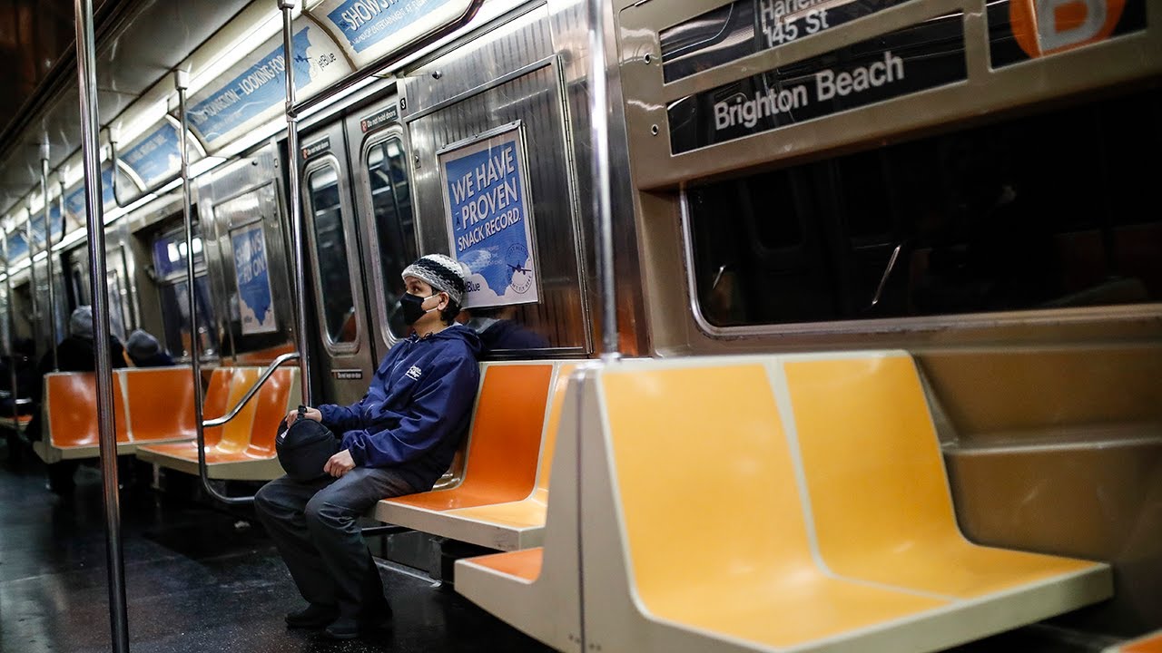 Gov. Hochul lifts mask mandate on mass transit - YouTube
