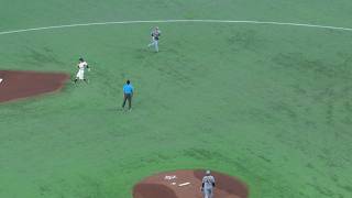 阪神 中野拓夢のキャッチによるダブルプレー　浦田俊輔 帰塁できずアウト　巨人 vs 阪神　2026年8月11日(火)　東京ドーム