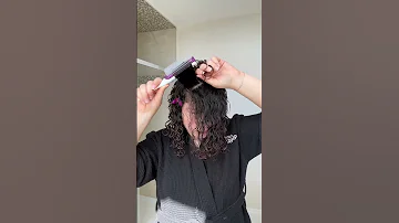 HOW I STYLE THE TOP OF MY CURLY HAIR WITH NO PART