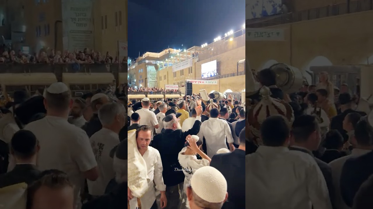 Simchat Torah Celebration : Second Hakafot at the Western Wall in Jerusalem, Israel