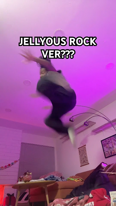 Me when JELLYOUS starts playing:  #illit #jellyous #gllit #kpop #dance #hybe #rock #cover #shorts