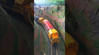 Tripple header testing with DCs 4231, 4473 and DX 5379 #kiwirail #modelrailways #hoscale #trains Tripple header testing with DCs 4231, 4473 and DX 5379 #kiwirail #modelrailways #hoscale #trains