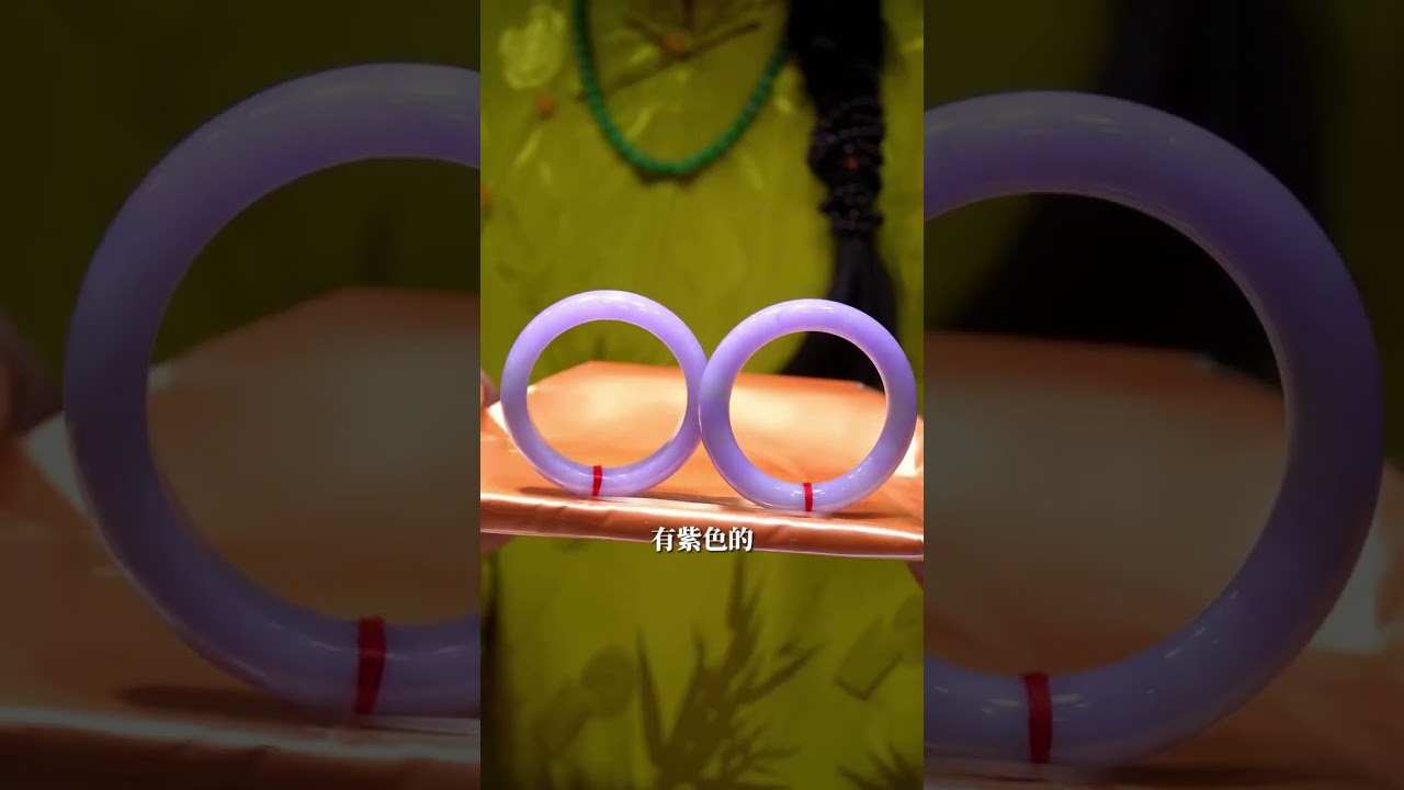 A collection of all kinds of jade bracelets! 