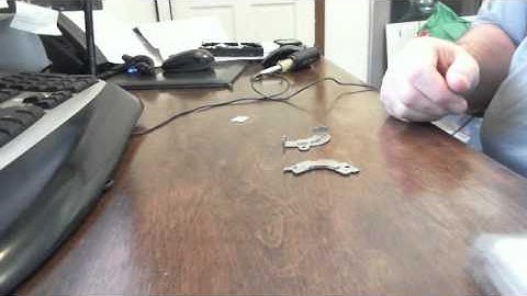 How to open a dvd or game security case