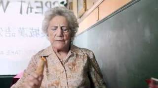 Tums - Egg Roll Slap Fight 2011